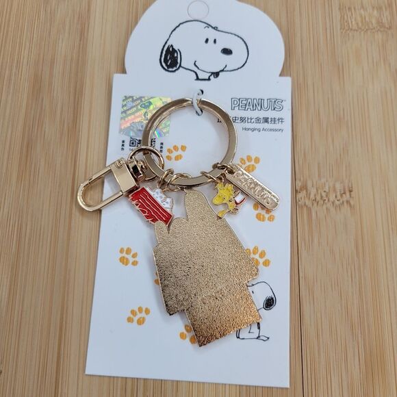 Brand New Peanuts Snoopy House Keychain - Picture 4 of 7